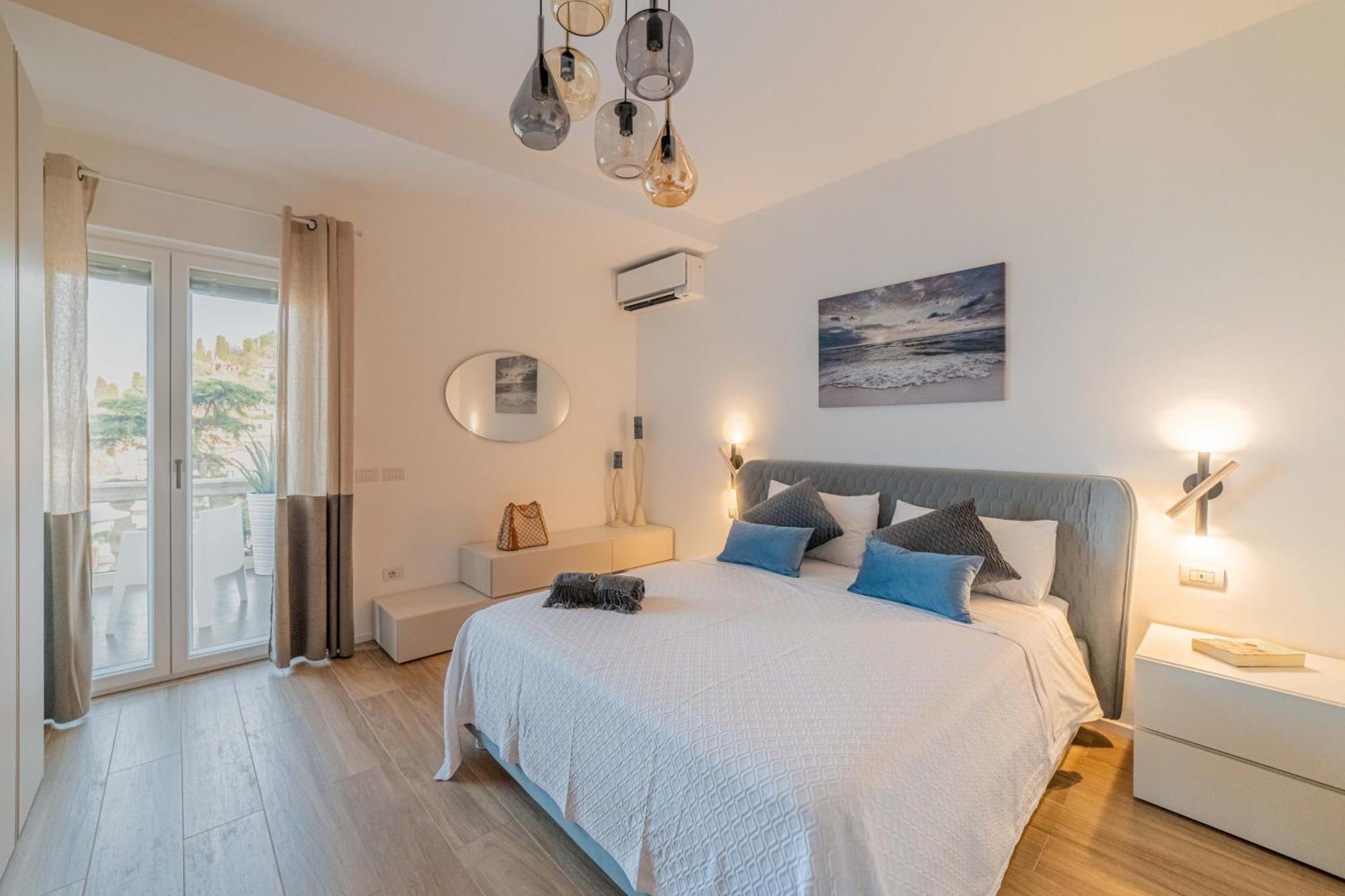 La Terrazza Di Porta Messina Hotel ตาออร์มินา ภายนอก รูปภาพ